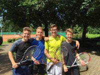 von links: Julian Rieger, Pascal Schönlaub, Philipp Schönlaub, Jonas Kadlubsky. Die Stammmannschaft unterstützen Florian Karcher und Ferdinand Uhl.